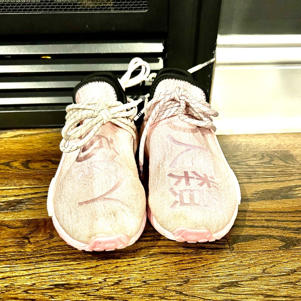 Sz US M 4 (US Y 4) / Pharrell X Nd Human Races